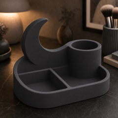 Black colorway scene