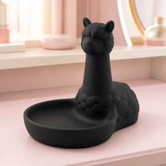 Black colorway scene