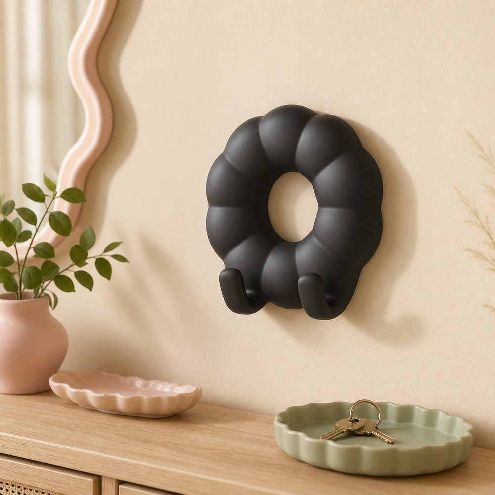 Bagel Key Hook, Pastel Bakery Wall Peg, Cute Kitchen Entryway Decor Gift — Black color variant