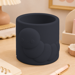 Black colorway scene