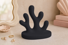 Black colorway scene