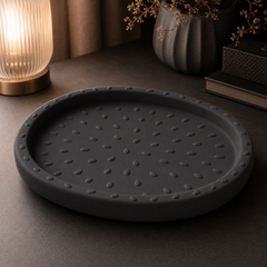 Black colorway scene