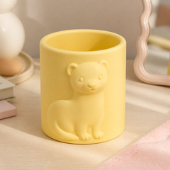 Yellow colorway scene