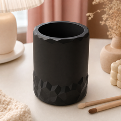 Black colorway scene