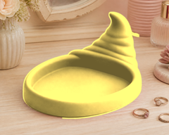 Yellow colorway scene