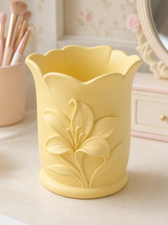 Yellow colorway scene