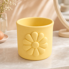 Yellow colorway scene