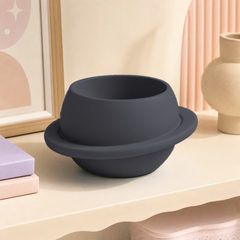 Black colorway scene