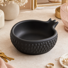 Black colorway scene
