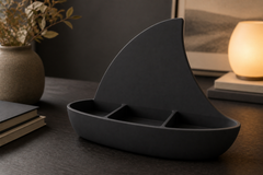 Black colorway scene