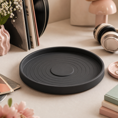 Black colorway scene
