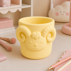 Yellow colorway scene