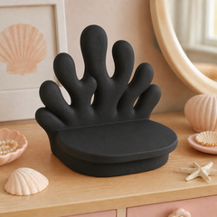 Black colorway scene