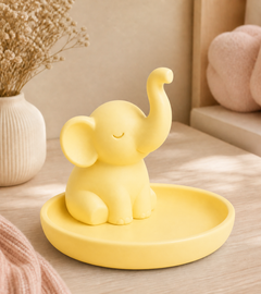 Yellow colorway scene
