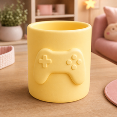 Yellow colorway scene