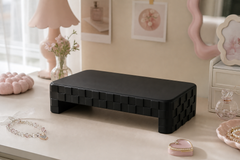 Black colorway scene