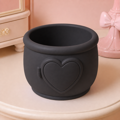 Black colorway scene