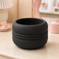 Black colorway scene