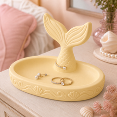 Yellow colorway scene