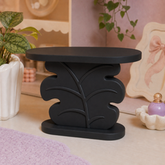 Black colorway scene