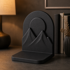 Black colorway scene