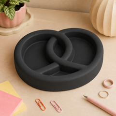 Black colorway scene