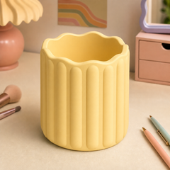 Yellow colorway scene