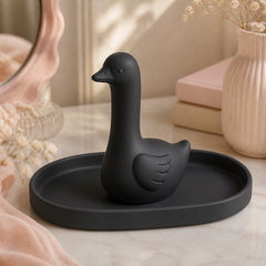 Black colorway scene