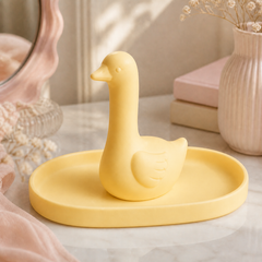 Yellow colorway scene