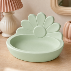 Green colorway scene