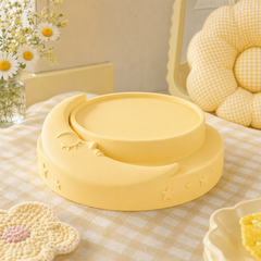 Yellow colorway scene