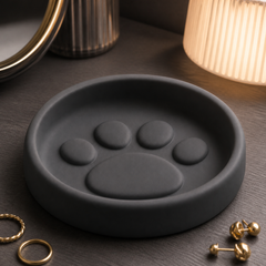 Black colorway scene