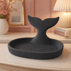Black colorway scene